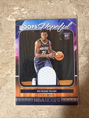 Hoops Hopeful Yves Missi NBA Hoops Rookie Card with Jersey Swatch - Blue/White